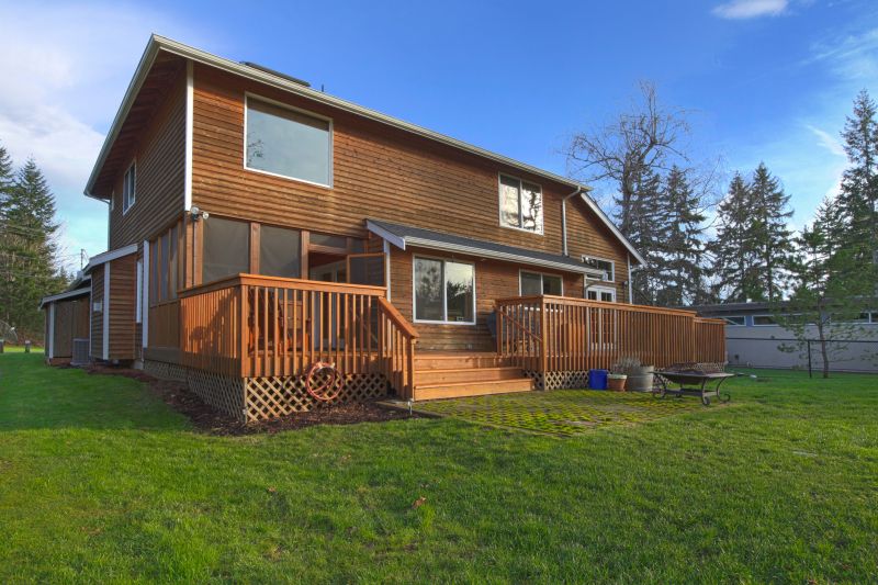 Modern Cedar Deck Designs